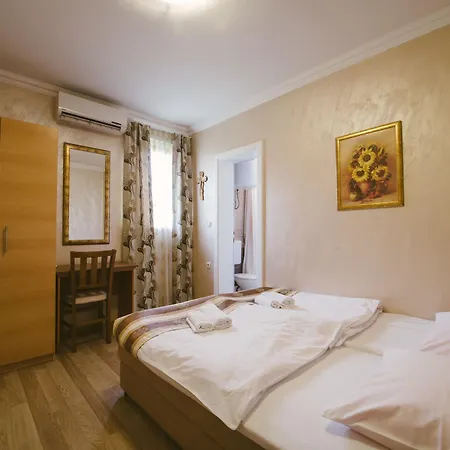 Bed & Breakfast Flowers 3*