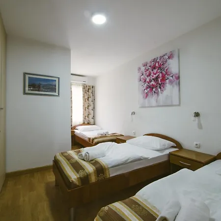 Flowers 3* Međugorje