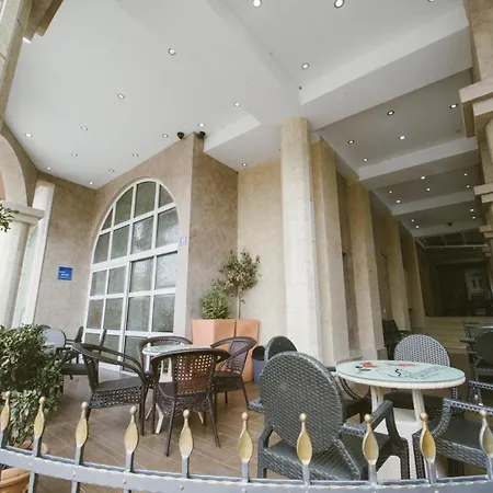 فلاورز فندق مبيت وإفطار 3*
