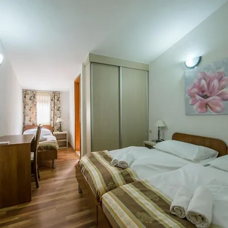 Flowers Bed & Breakfast