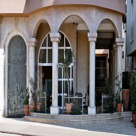 Bed & Breakfast Flowers