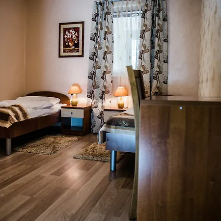 Flowers Bed & Breakfast