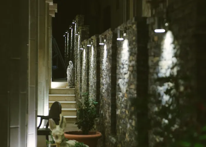 Bed & Breakfast Flowers